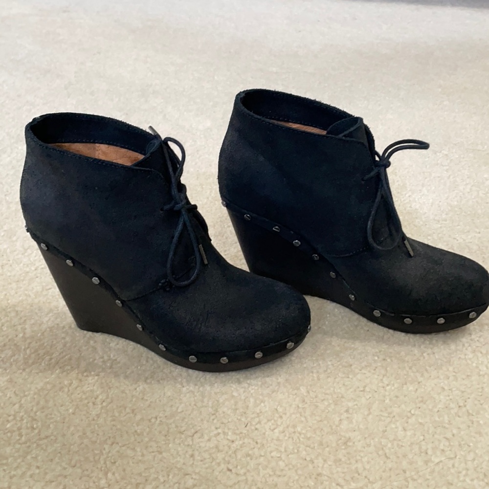 Dr. Scholl’s Original Collection black lace up booties